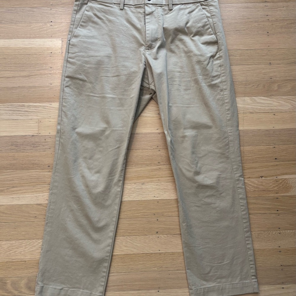 GAP Men's Khaki Chinos
